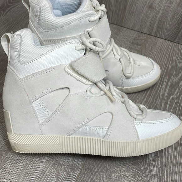 Sorel Out N About White ~ Sea Salt Suede Leather Lace Up Wedge Sneaker Bootie 7 - Picture 16 of 16